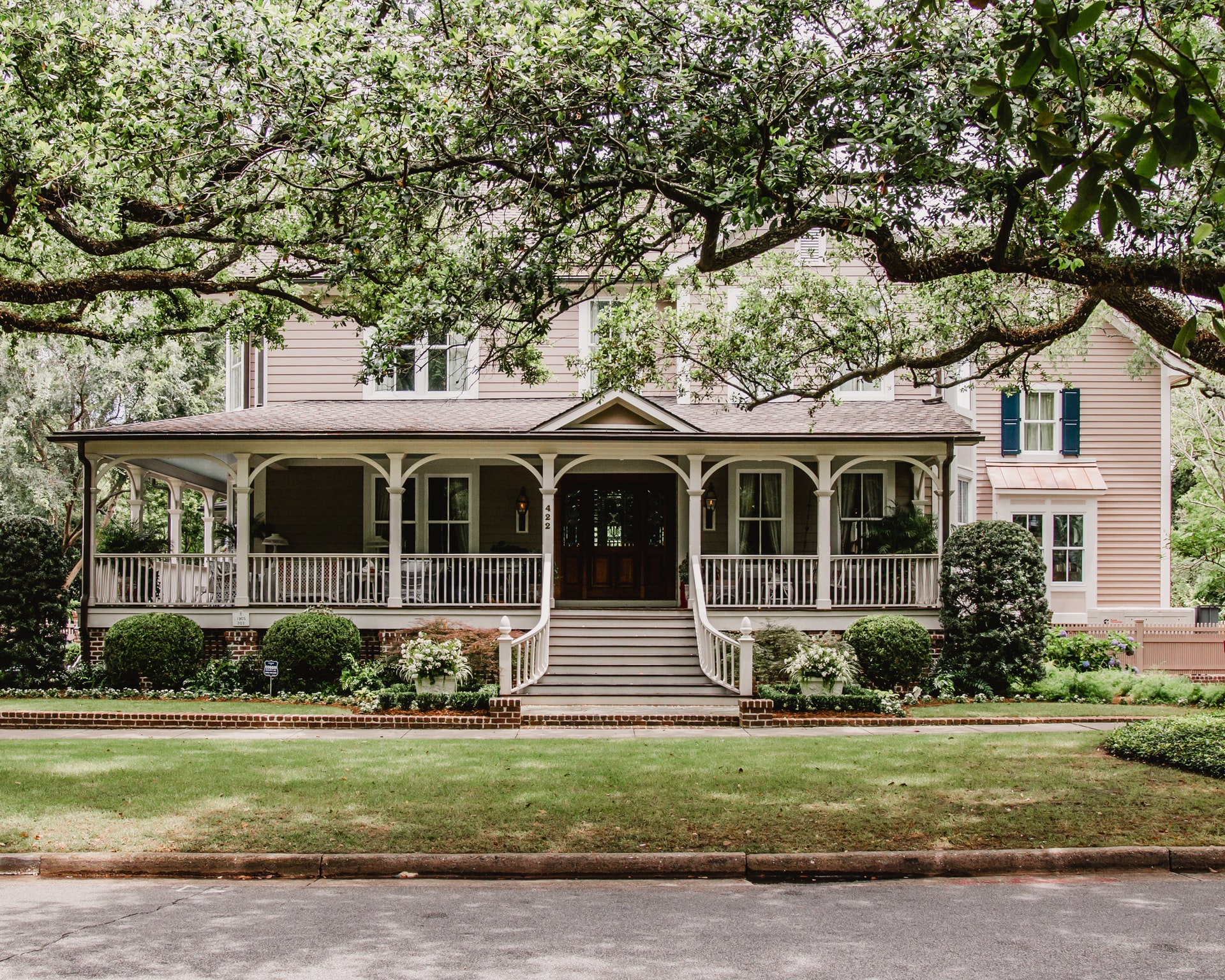 Home with front porch that has Home Insurance in Commerce, GA, Monroe, GA, Loganville, Elberton, and Surrounding Areas