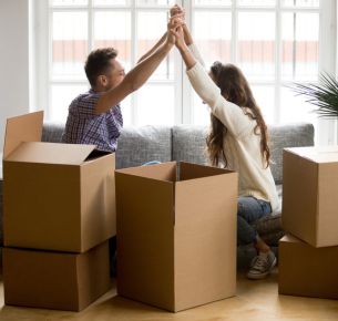 Renters with renters insurance celebrating while moving into a home in Greensboro, GA